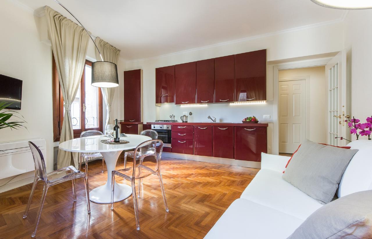 Apartments Florence - Le Por Santa Maria Exterior photo